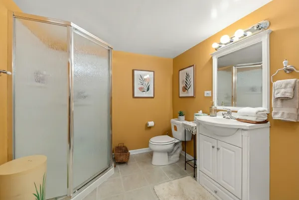 $997,500 | 6722 Sweetbriar Lane, Darien, IL 60561