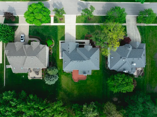 $997,500 | 6722 Sweetbriar Lane, Darien, IL 60561