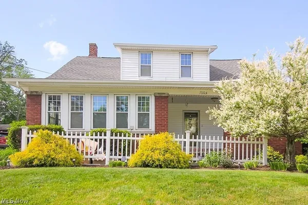 $2,350 | 7003 Brecksville Road, Independence, OH 44131