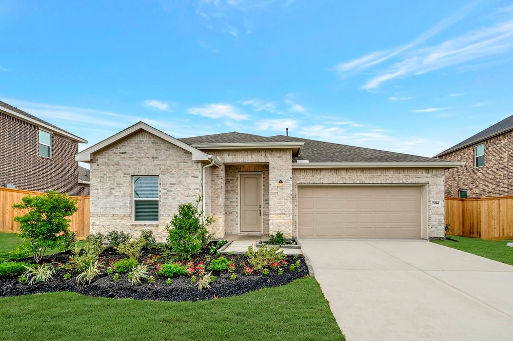 7914 Jasper Mdws Way Angleton, TX 77515 - Photo 1 of 33 Front Elevation