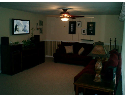 32 Riverina Road Andover, MA 01810 - Photo 4 of 24 Gallery Image 4
