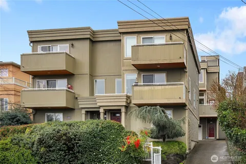 a house view with a outdoor space