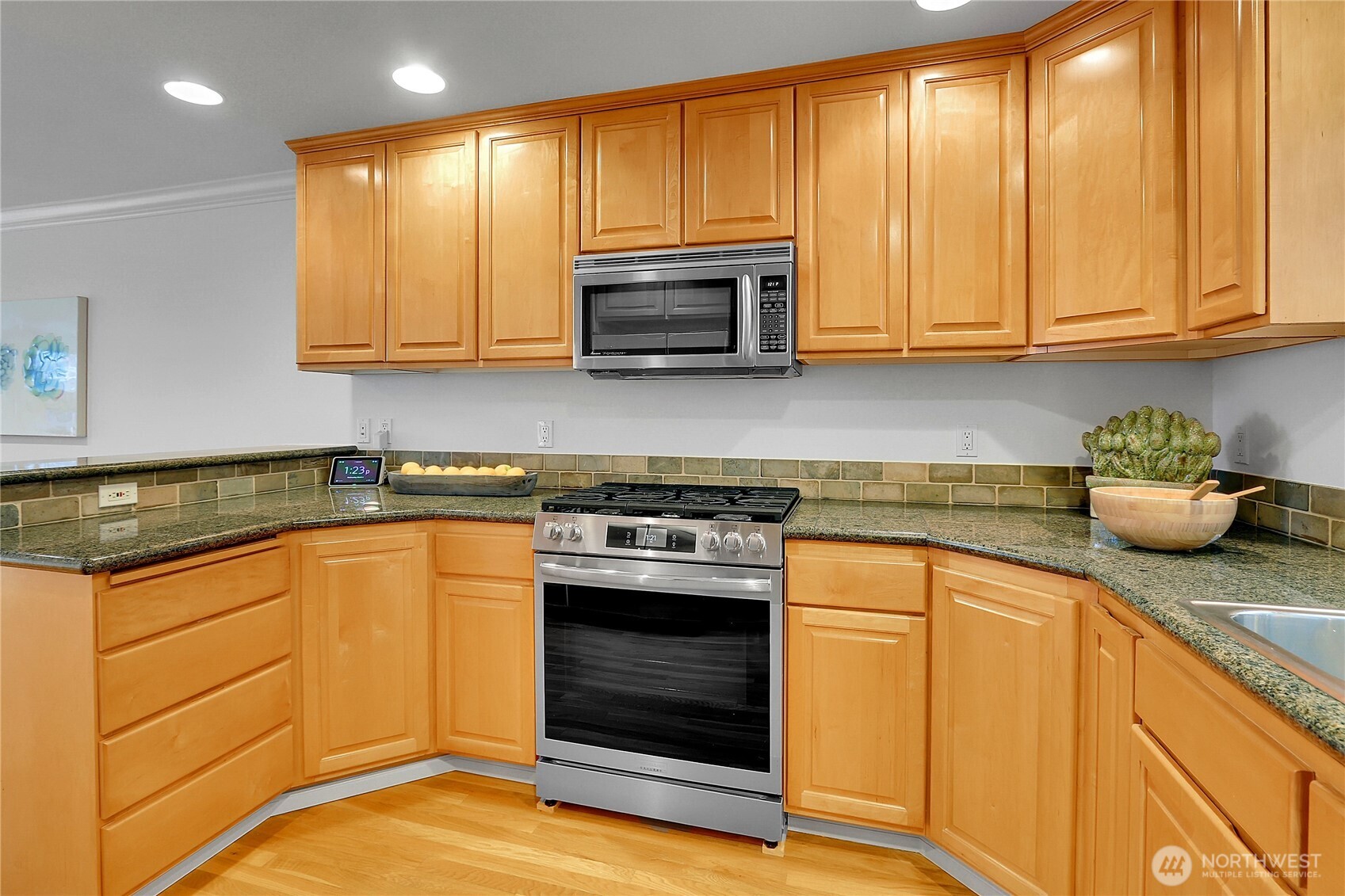 815 2nd Avenue North, Unit A Seattle, WA 98109 - Photo 17 of 35