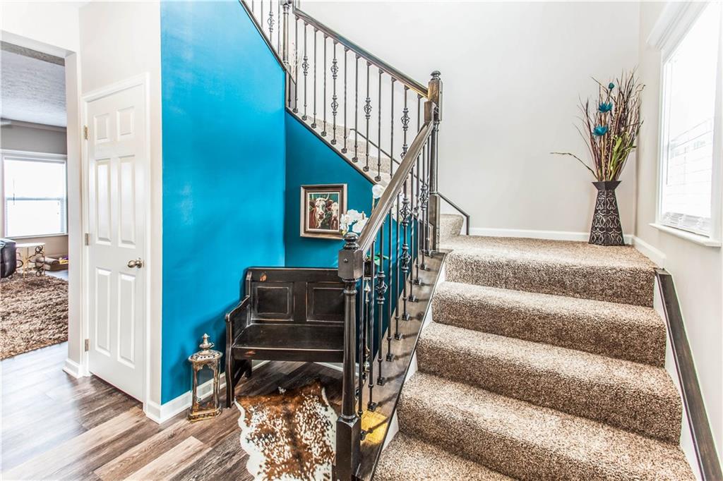 211 West Country Barn Road Houston, PA 15342 - Photo 2 of 25 Your greeted on arrival to the 12x 9 Two Story Open Entry!