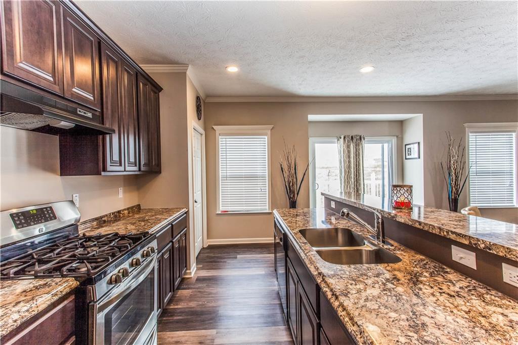 211 West Country Barn Road Houston, PA 15342 - Photo 10 of 25 Tons Of Space to cook up a feast!