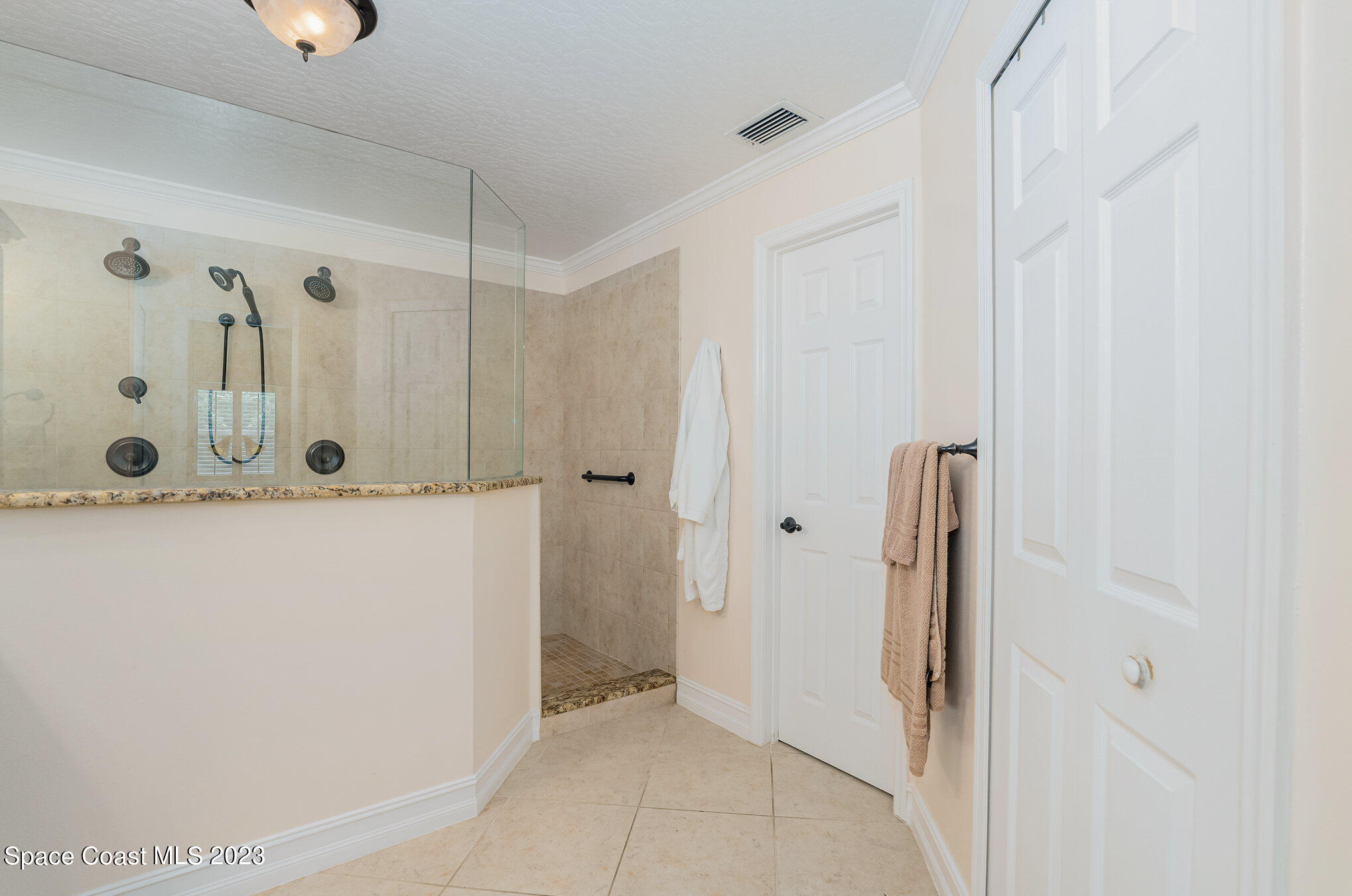 4309 Davidia Drive Melbourne, FL 32934 - Photo 23 of 47 Primary Bath