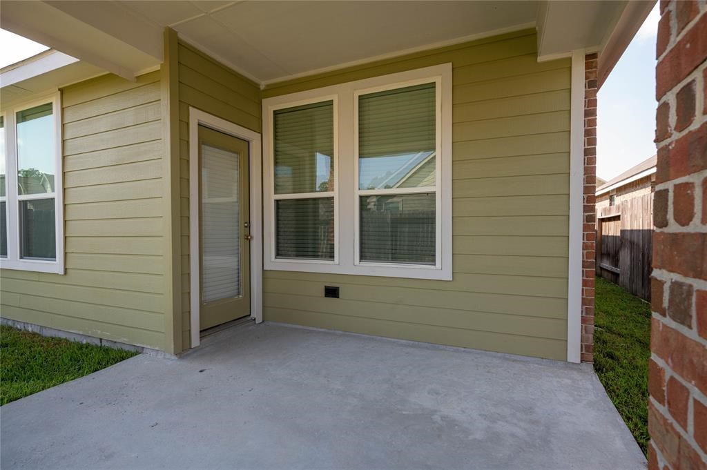 3137 Dunsmore Manor Court Spring, TX 77386 - Photo 7 of 32 Lovely patio