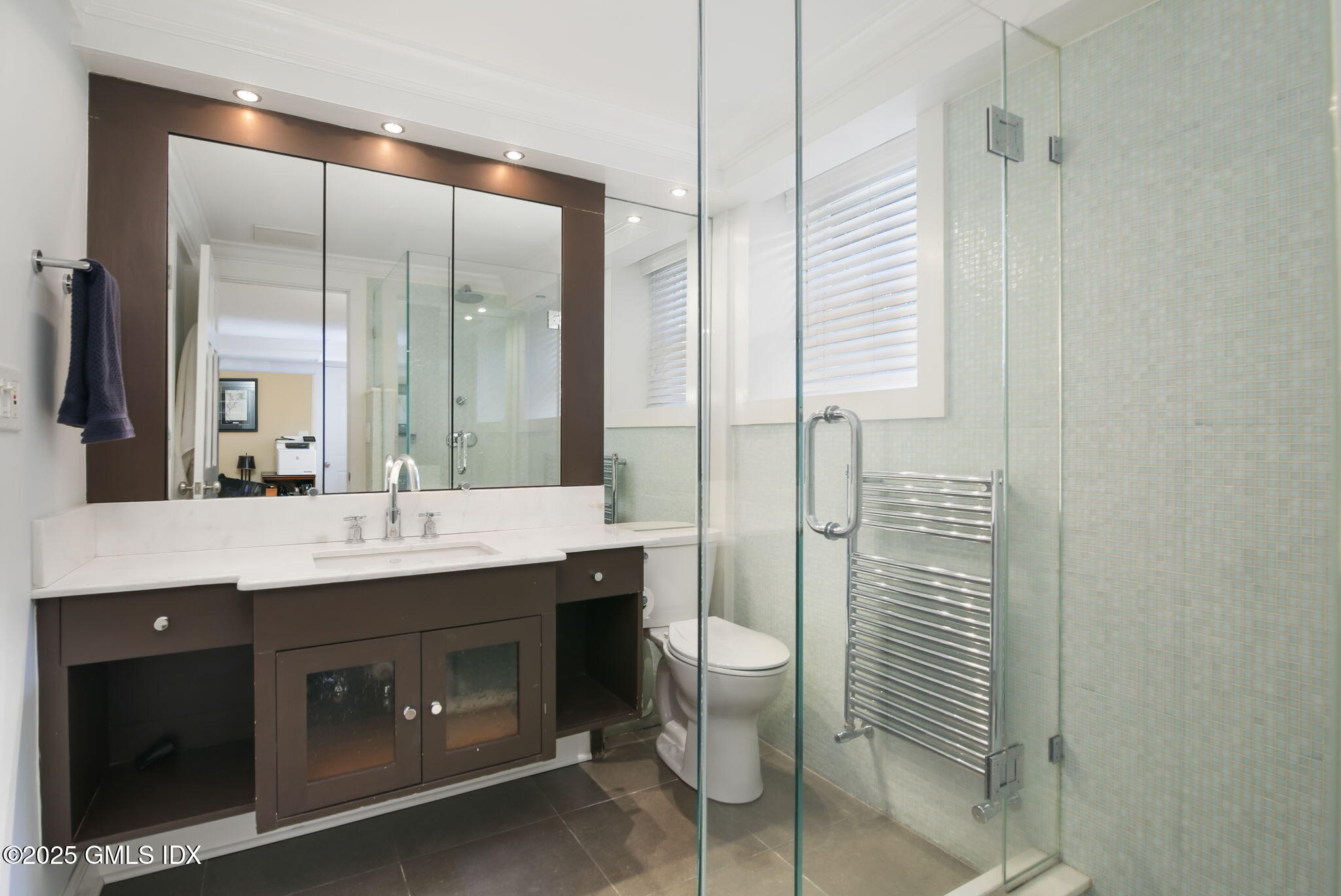 53 Valleywood Road Cos Cob, CT 06807 - Photo 18 of 29 18. full bath off family room