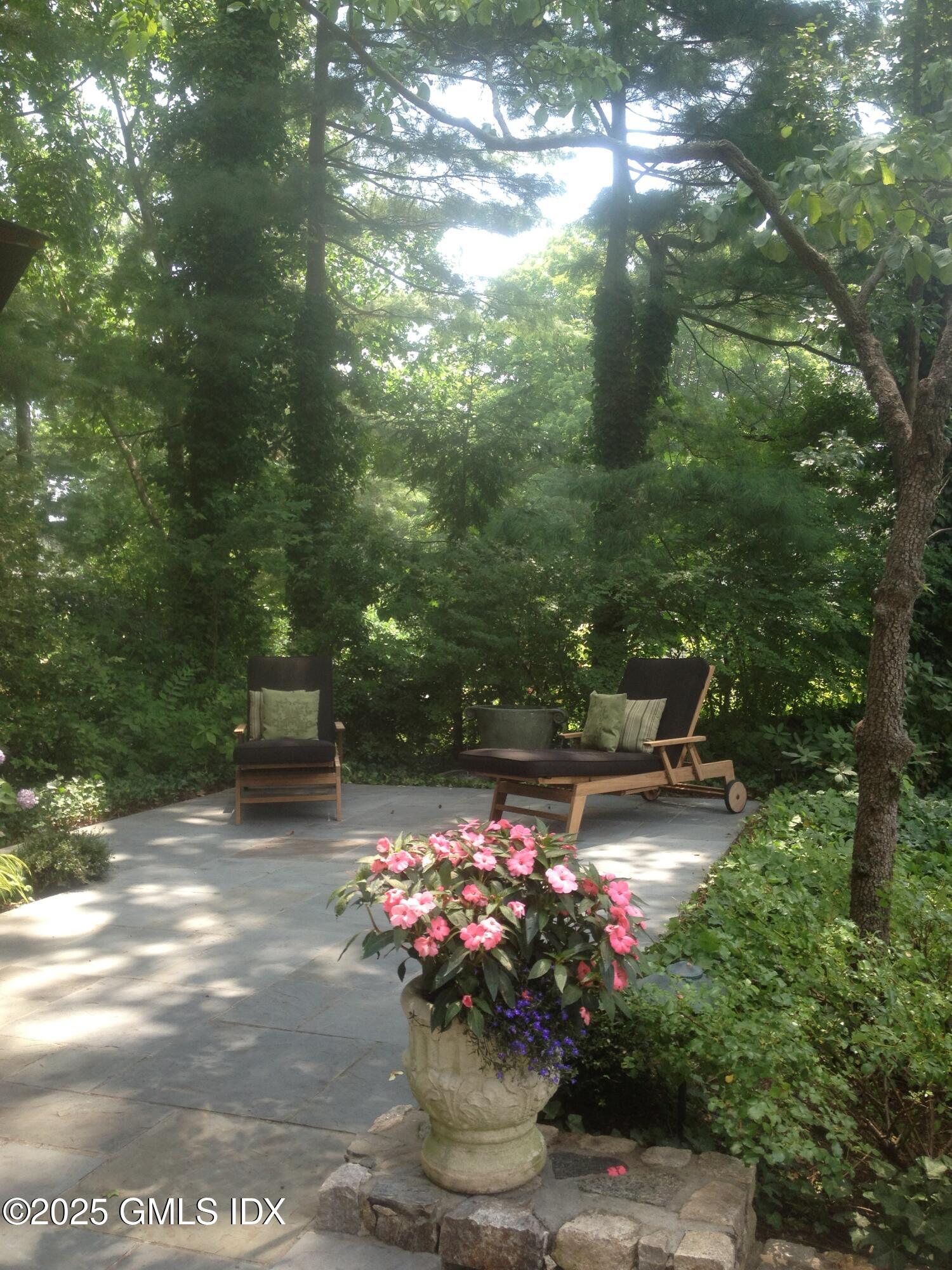 53 Valleywood Road Cos Cob, CT 06807 - Photo 21 of 29 20.5 summer outdoor patio
