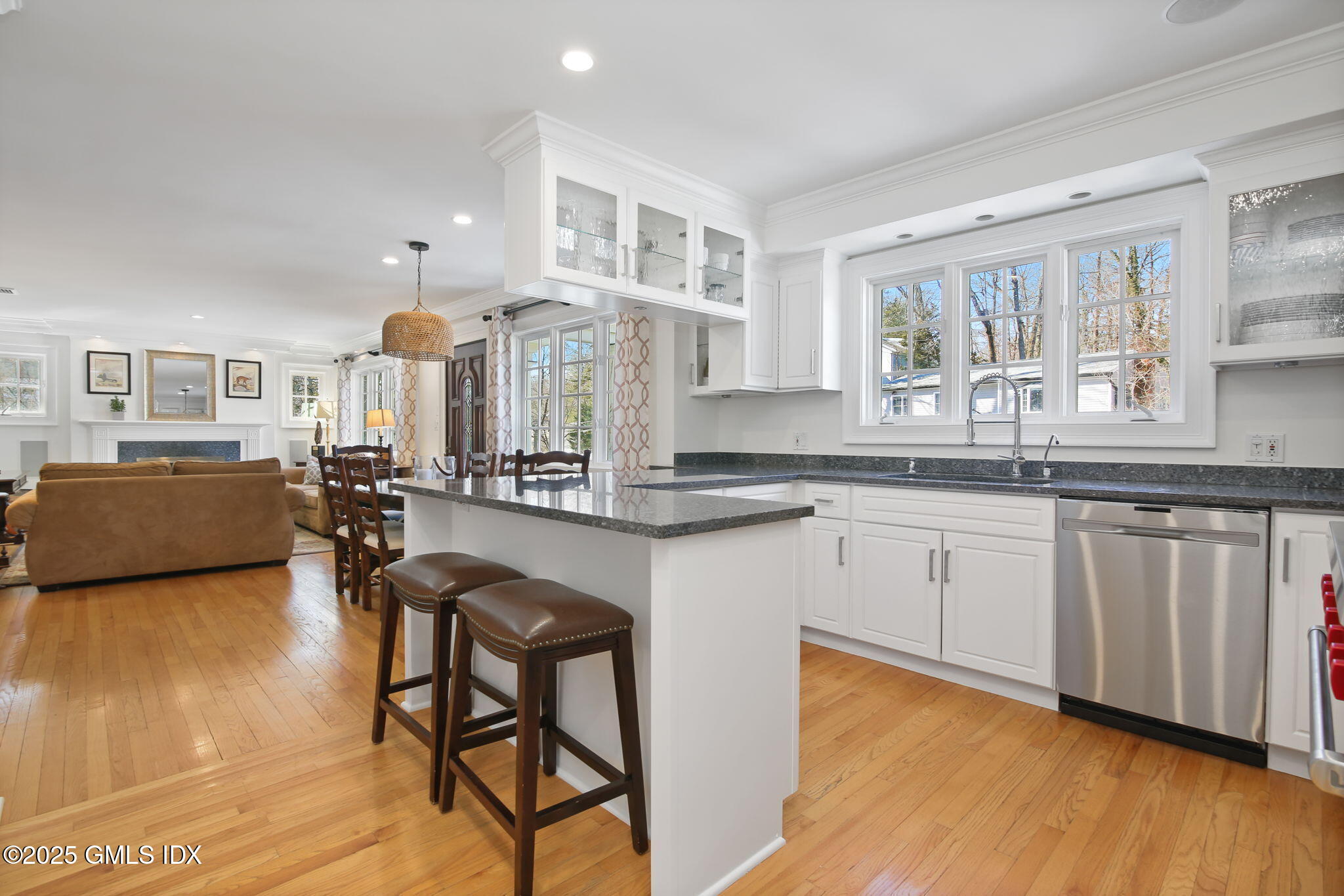 53 Valleywood Road Cos Cob, CT 06807 - Photo 8 of 29 7. kitchen