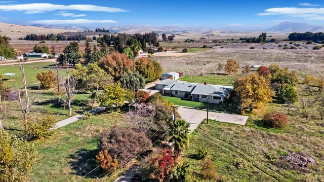 $1,299,000 | 4666 North Zediker Avenue, Sanger, CA 93657