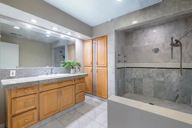 $1,299,000 | 4666 North Zediker Avenue, Sanger, CA 93657