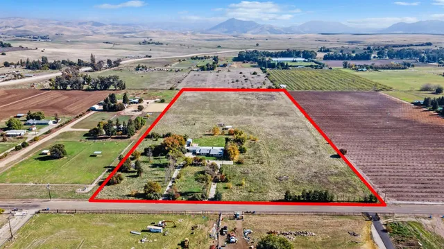 $1,299,000 | 4666 North Zediker Avenue, Sanger, CA 93657