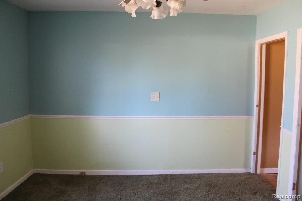 2254 South Graham Road Flint, MI 48532 - Photo 5 of 16 IMG_3875.JPG