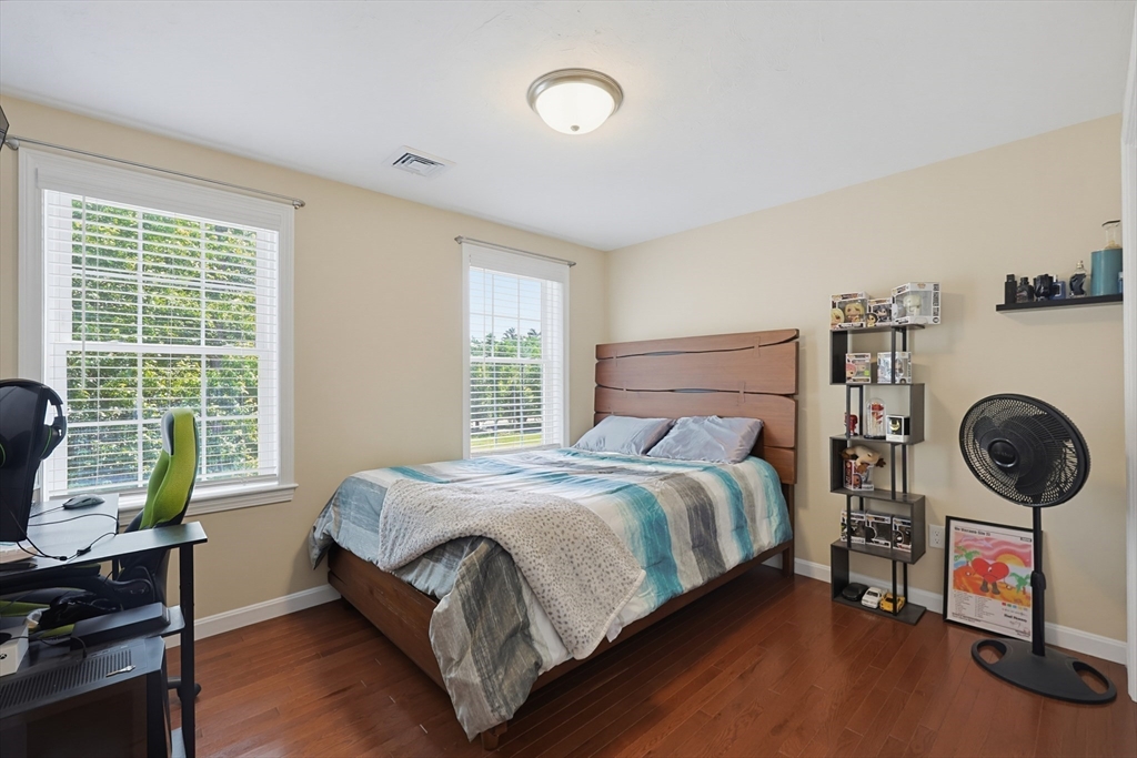 5 County Street Berkley, MA 02779 - Photo 25 of 40