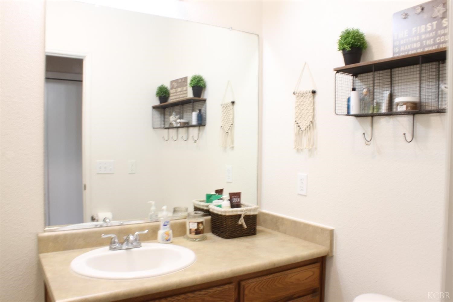 2072 West Rio Hondo Way Hanford, CA 93230 - Photo 20 of 27 Gallery Image 20