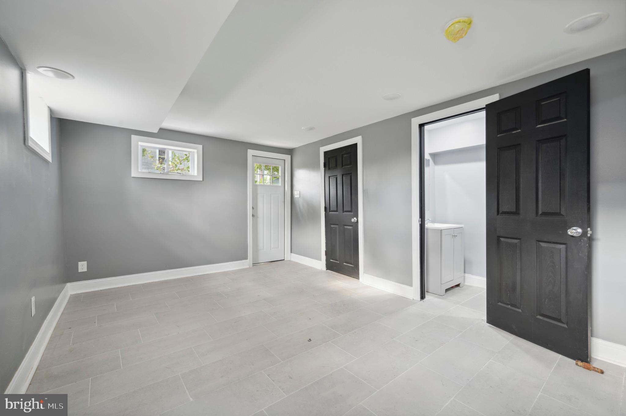 236 Laurel Road Sharon Hill, PA 19079 - Photo 19 of 20 Gallery Image 19