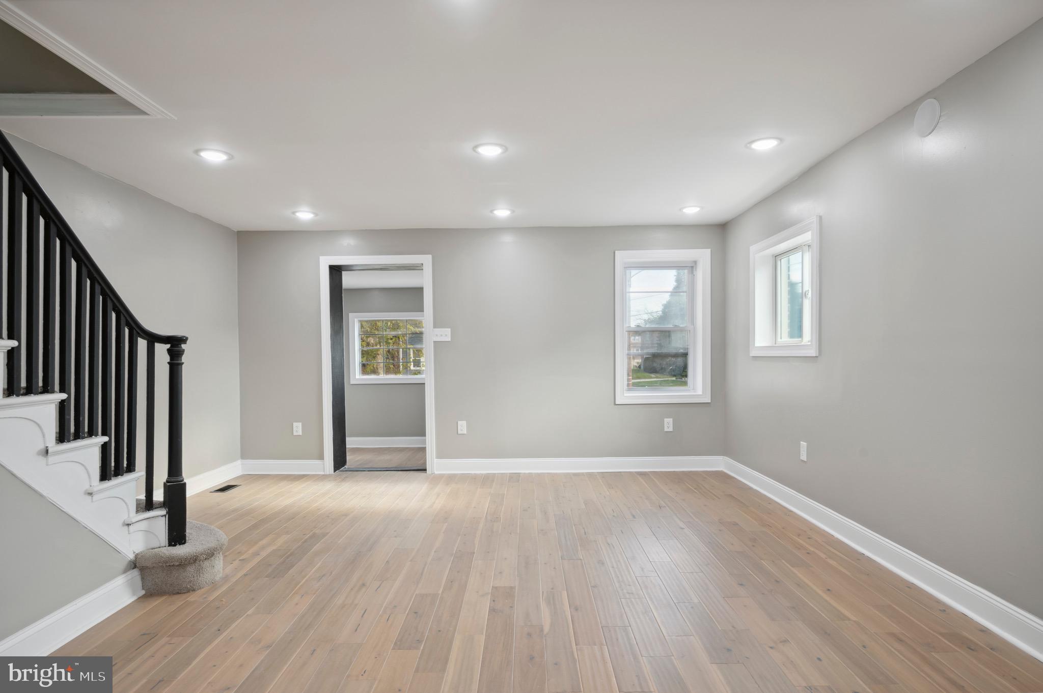 236 Laurel Road Sharon Hill, PA 19079 - Photo 8 of 20 Gallery Image 8