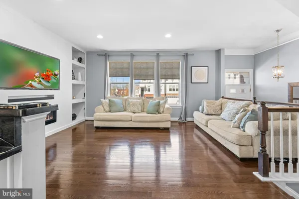 $3,350 | 16729 Shackleford Way, Woodbridge, VA 22191