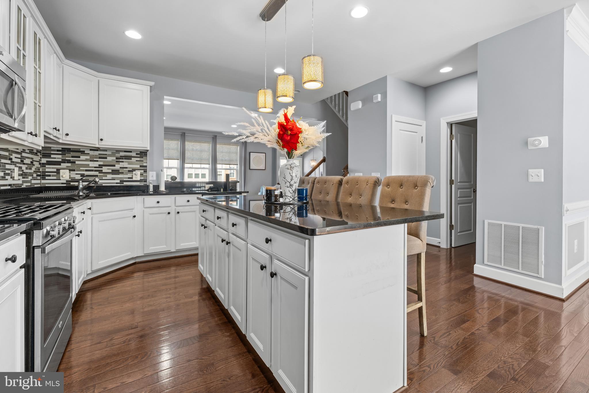 16729 Shackleford Way Woodbridge, VA 22191 - Photo 9 of 53