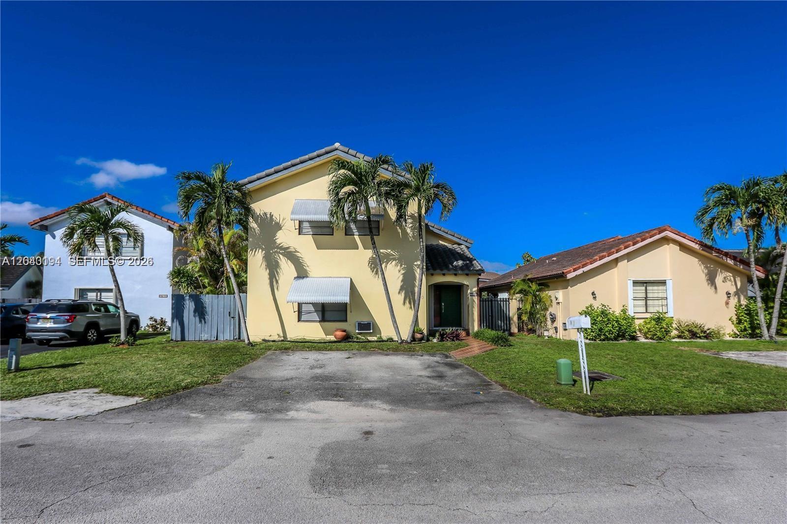 2500 Southwest 113th Court Miami, FL 33165 - Photo 3 of 31