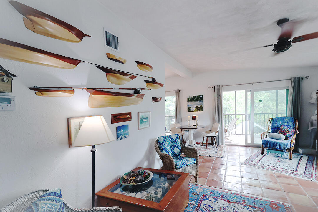 544 Plante Street Key Largo, FL 33037 - Photo 11 of 31 Living Room