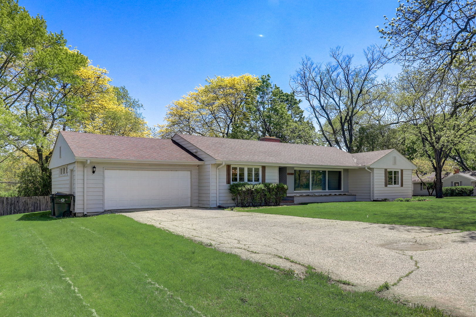 1080 Braeburn Road Mundelein, IL 60060 - Photo 1 of 31 Gallery Image 1