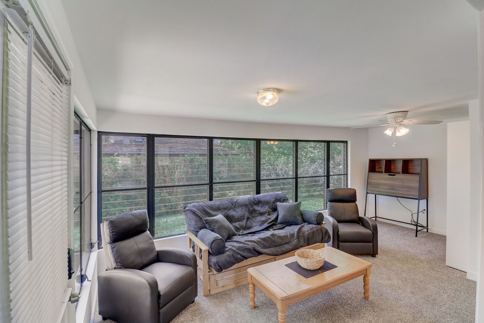 1080 Braeburn Road Mundelein, IL 60060 - Photo 25 of 31 Gallery Image 25
