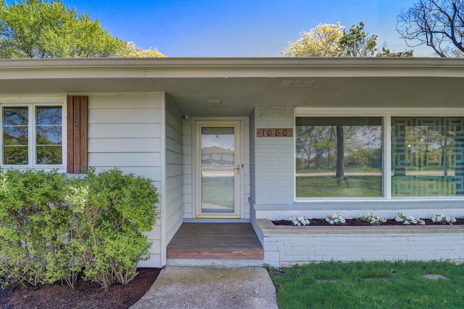 1080 Braeburn Road Mundelein, IL 60060 - Photo 4 of 31 Gallery Image 4