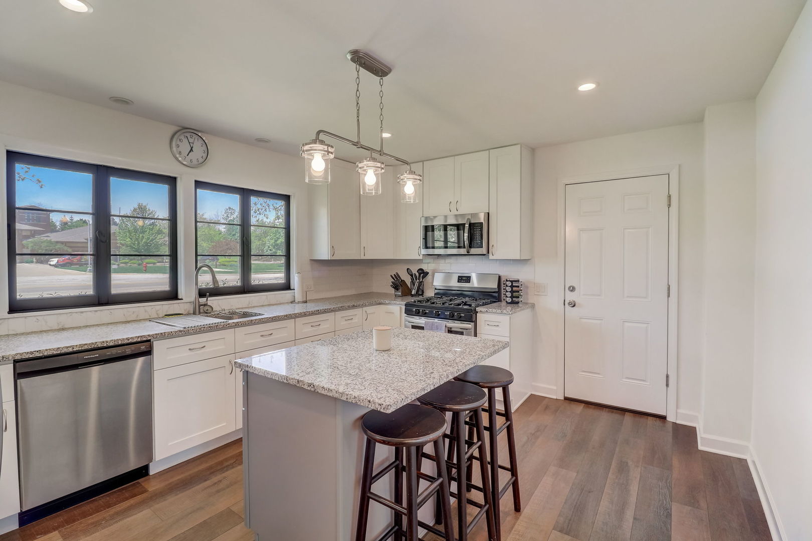 1080 Braeburn Road Mundelein, IL 60060 - Photo 9 of 31 Gallery Image 9