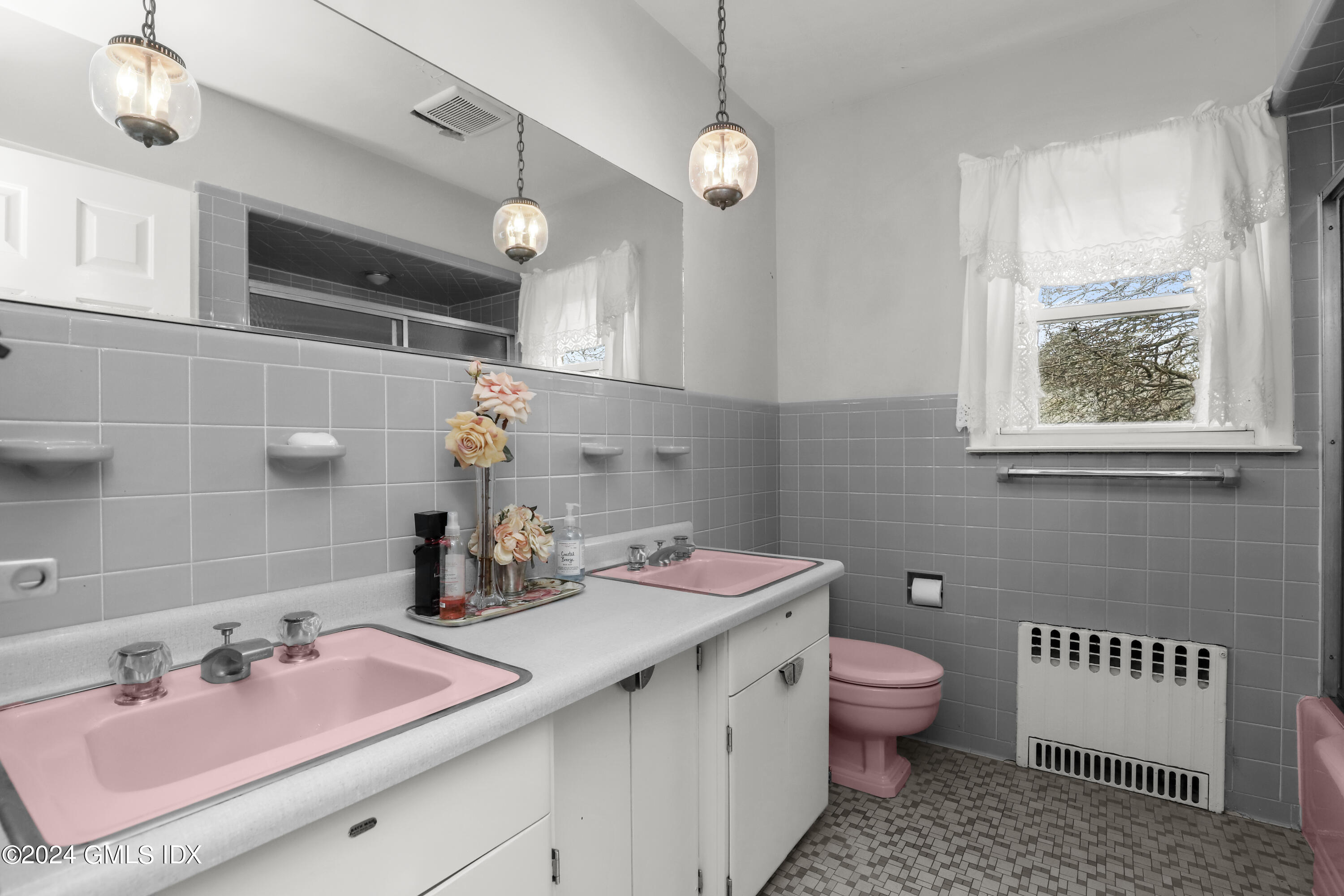 11 Gregory Road Cos Cob, CT 06807 - Photo 14 of 24 11 Gregory Rd Cos Cob CT 06807-print-015