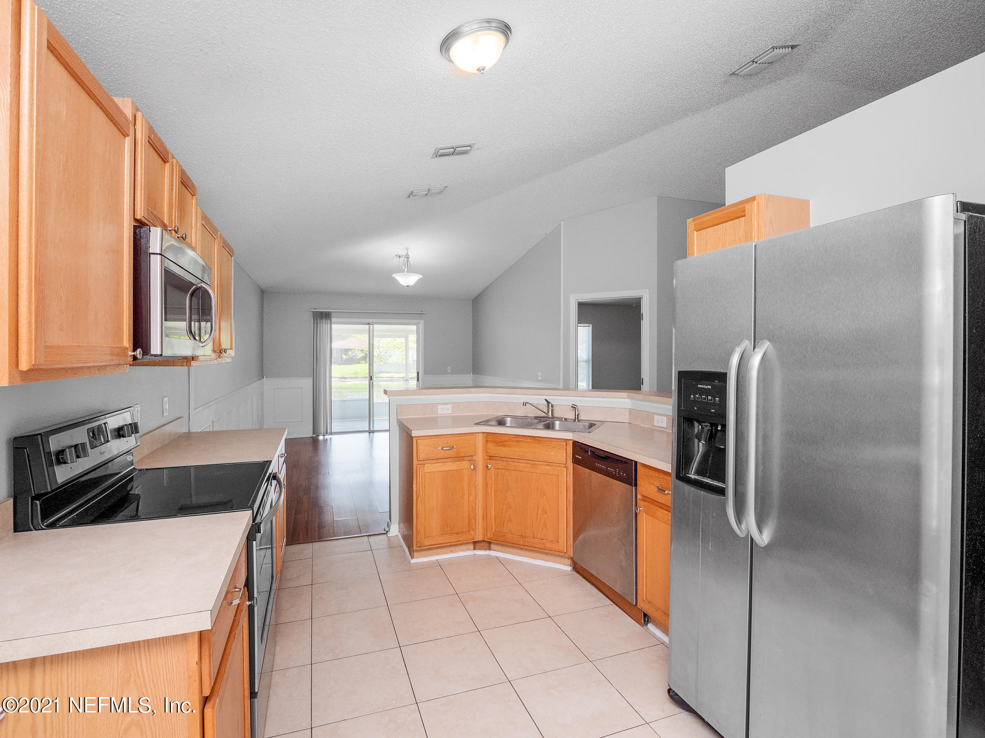 12584 Reeding Ridge Drive North Jacksonville, FL 32225 - Photo 13 of 28 Kitchen