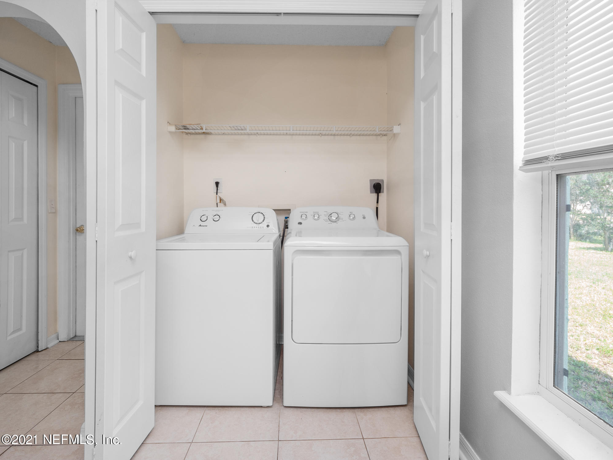 12584 Reeding Ridge Drive North Jacksonville, FL 32225 - Photo 17 of 28 Laundry