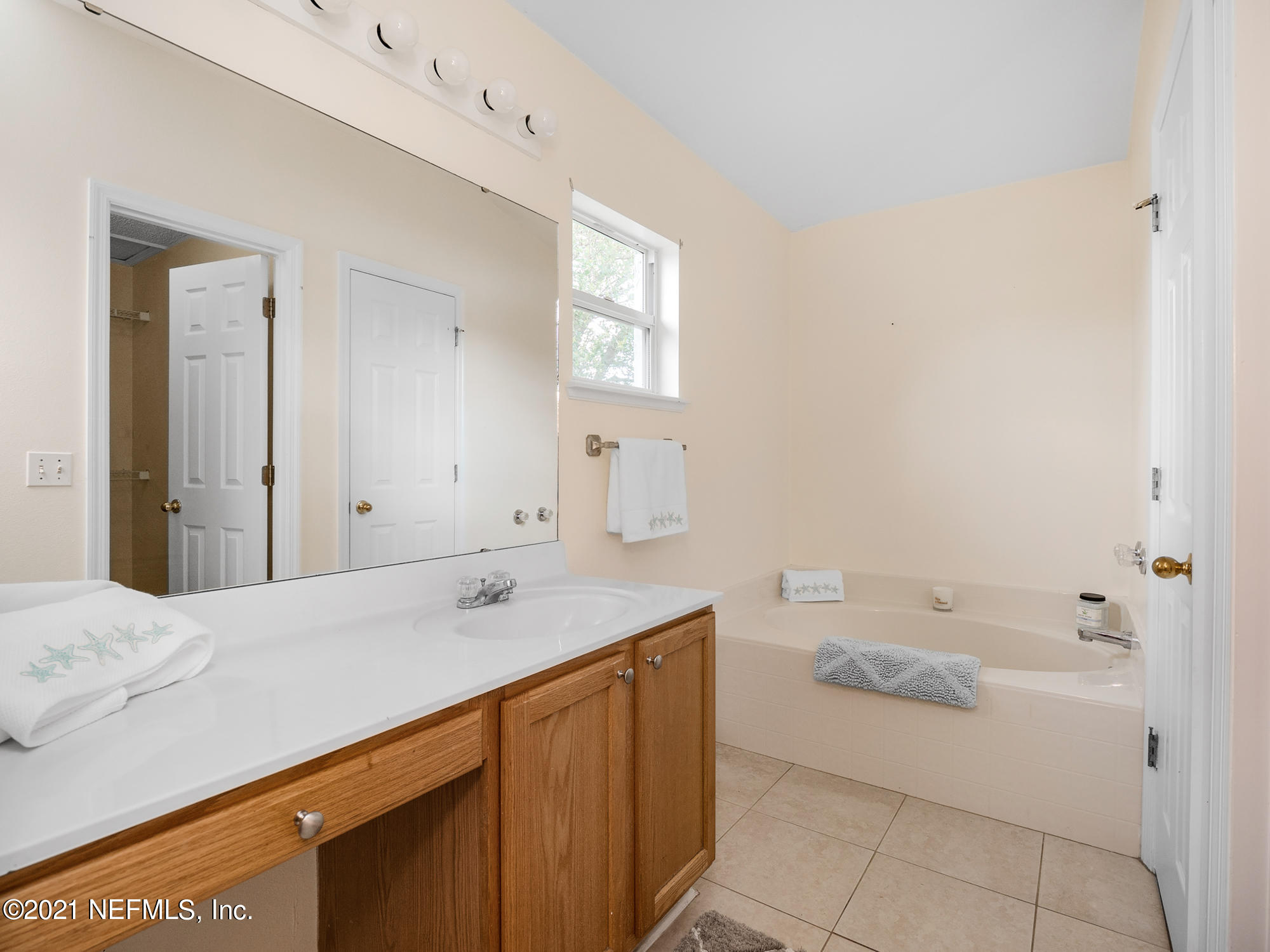 12584 Reeding Ridge Drive North Jacksonville, FL 32225 - Photo 21 of 28 Master Bath