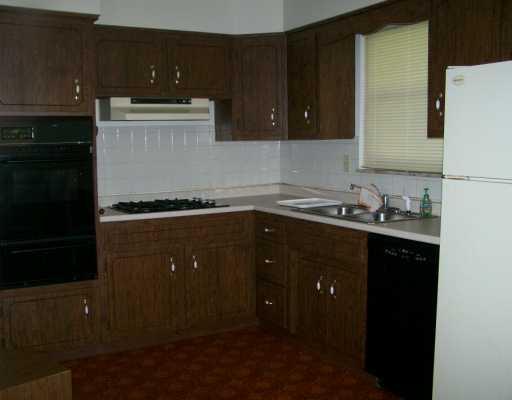 175 Morganza Road Canonsburg, PA 15317 - Photo 3 of 8 Kitchen.
