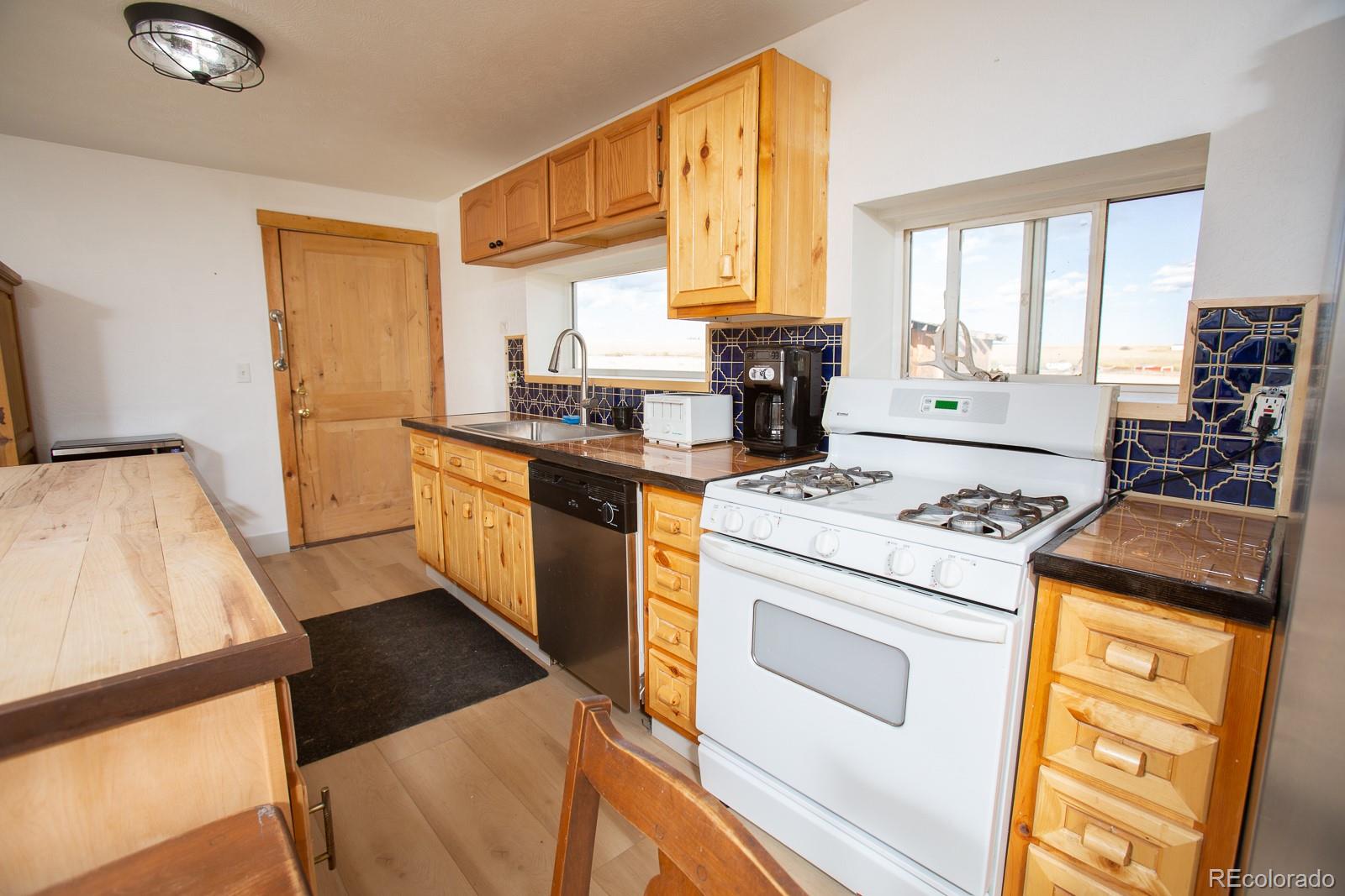 666 Lakeview Road Fairplay, CO 80440 - Photo 8 of 26 Gallery Image 8