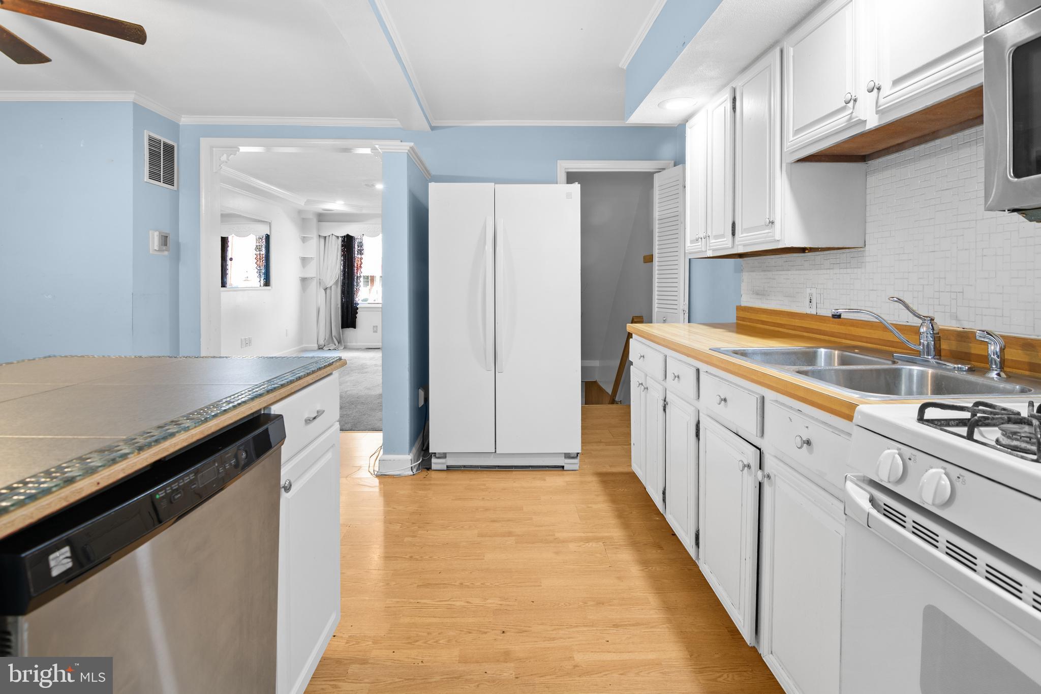 364 Leeanne Road Baltimore, MD 21221 - Photo 12 of 32