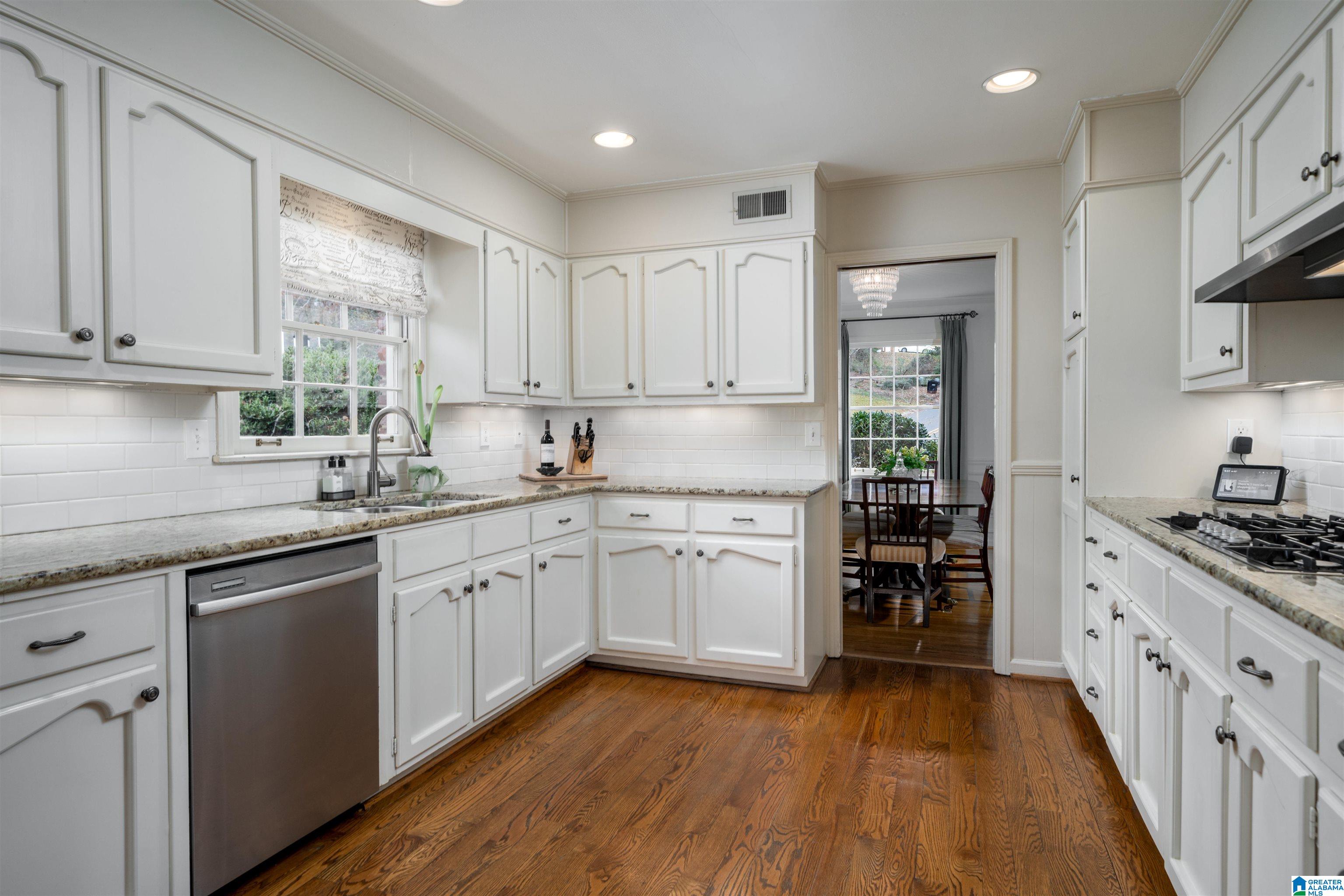 3657 Oakdale Road Birmingham, AL 35223 - Photo 17 of 49