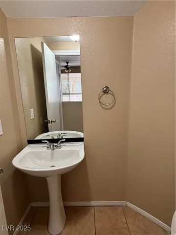 $1,950 | 2650 Ridgewater Circle, Henderson, NV 89074