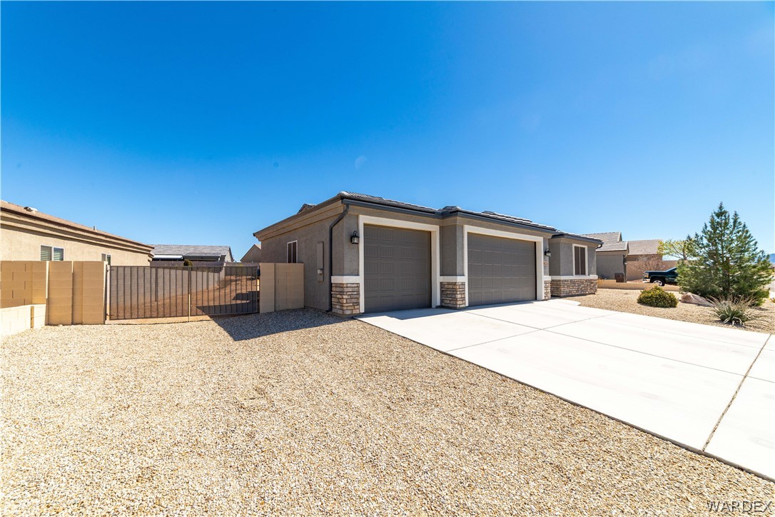 4820 North Neal Ranch Road Kingman, AZ 86401 - Photo 2 of 35