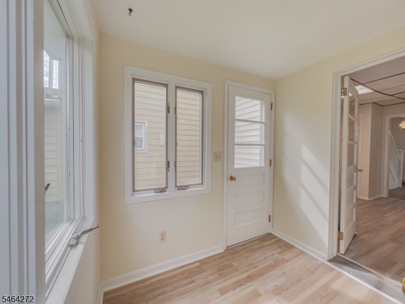 23 Salter Street Springfield, NJ 07081 - Photo 18 of 36 Gallery Image 18