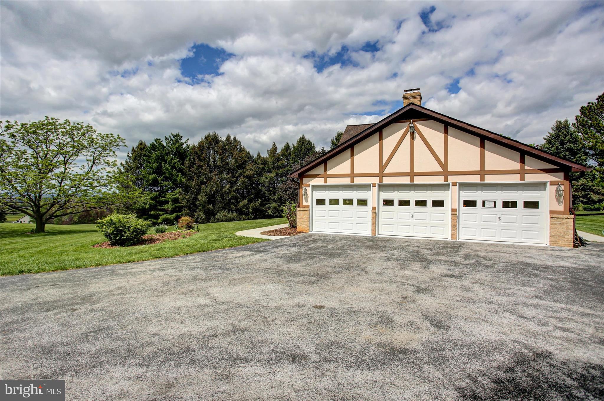 8001 Mapleville Road Boonsboro, MD 21713 - Photo 16 of 83