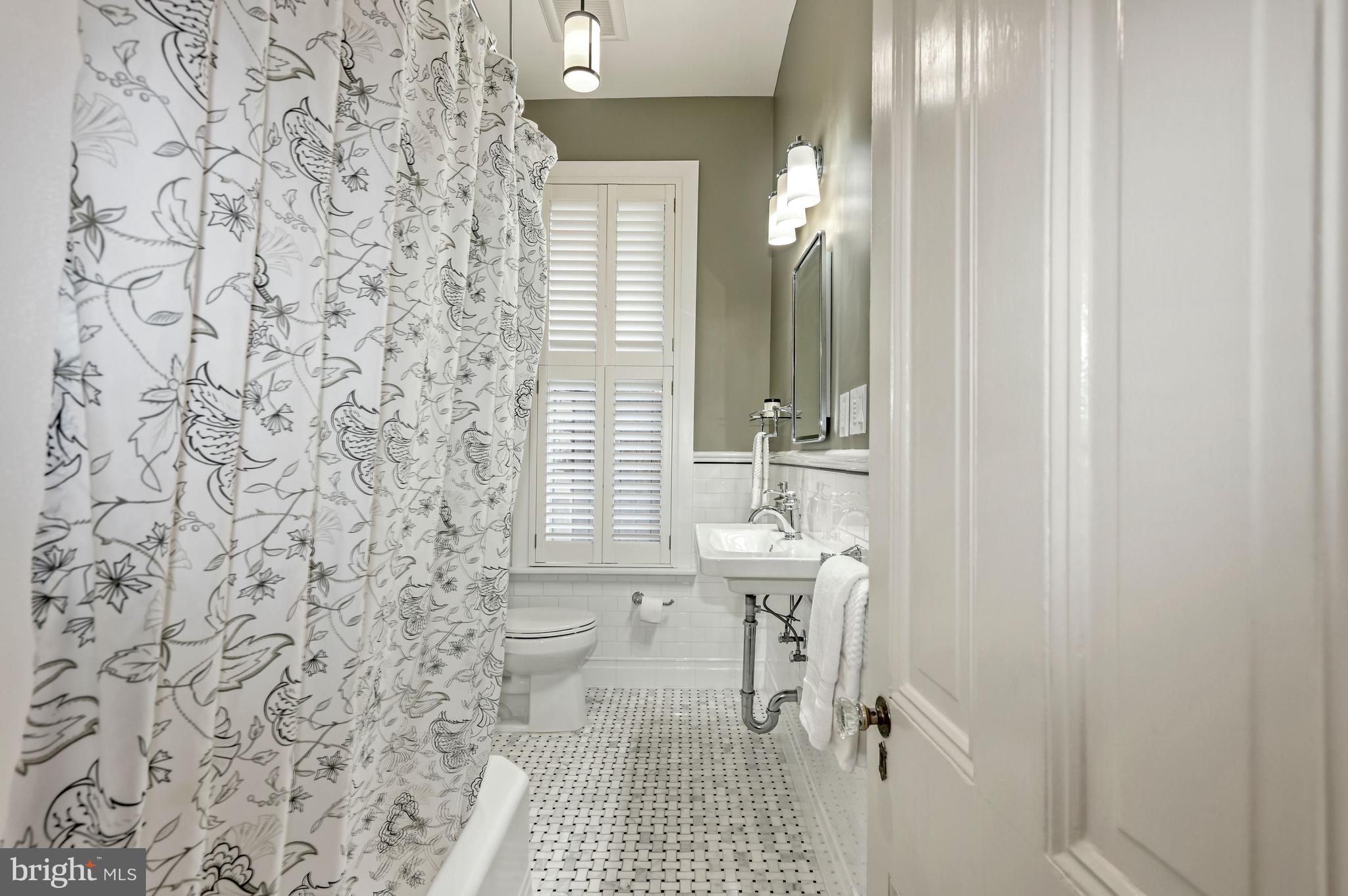 314 A Street Southeast Washington, DC 20003 - Photo 17 of 35 Main level bathroom