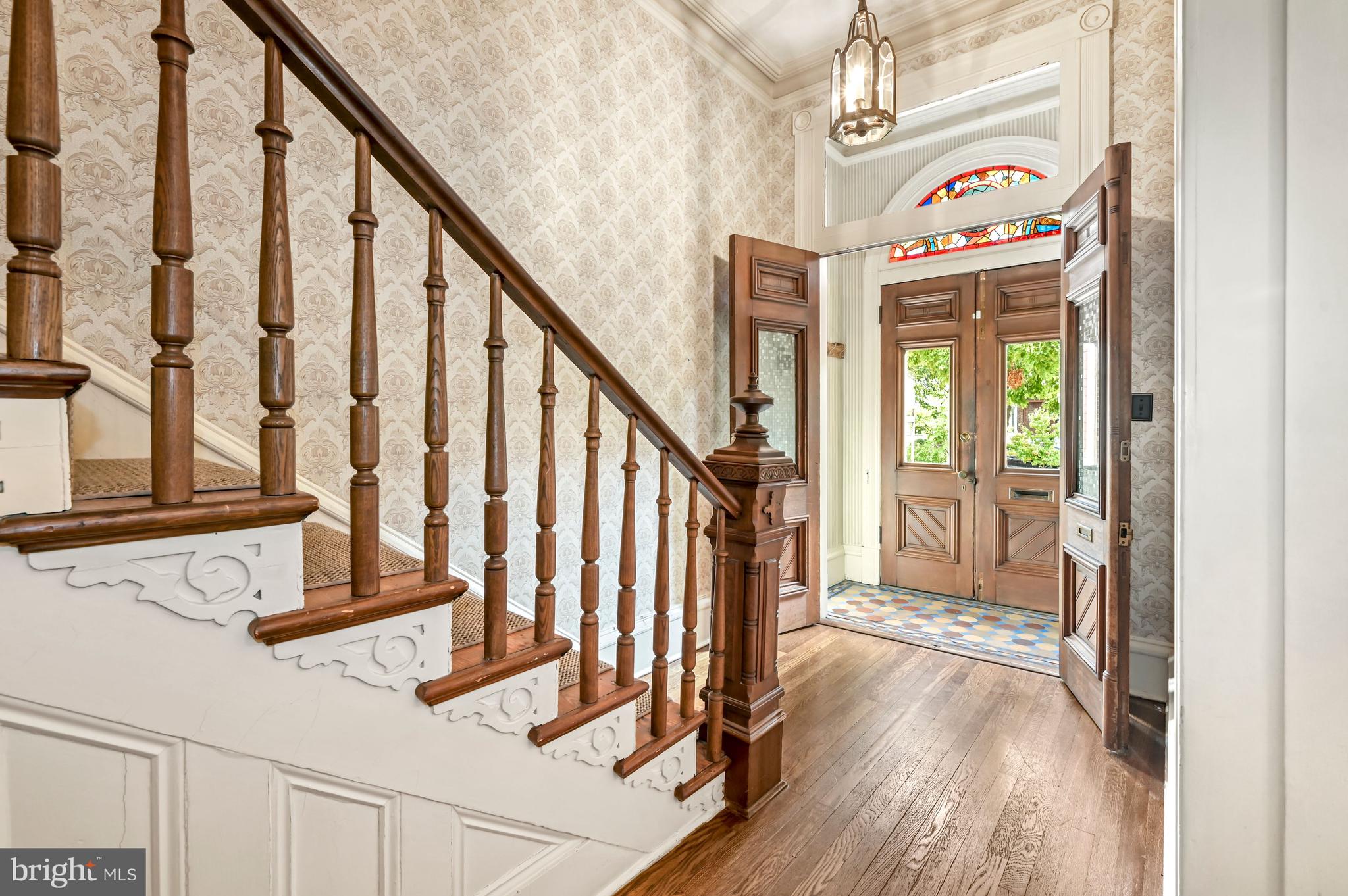 314 A Street Southeast Washington, DC 20003 - Photo 4 of 35 Vestibule & foyer