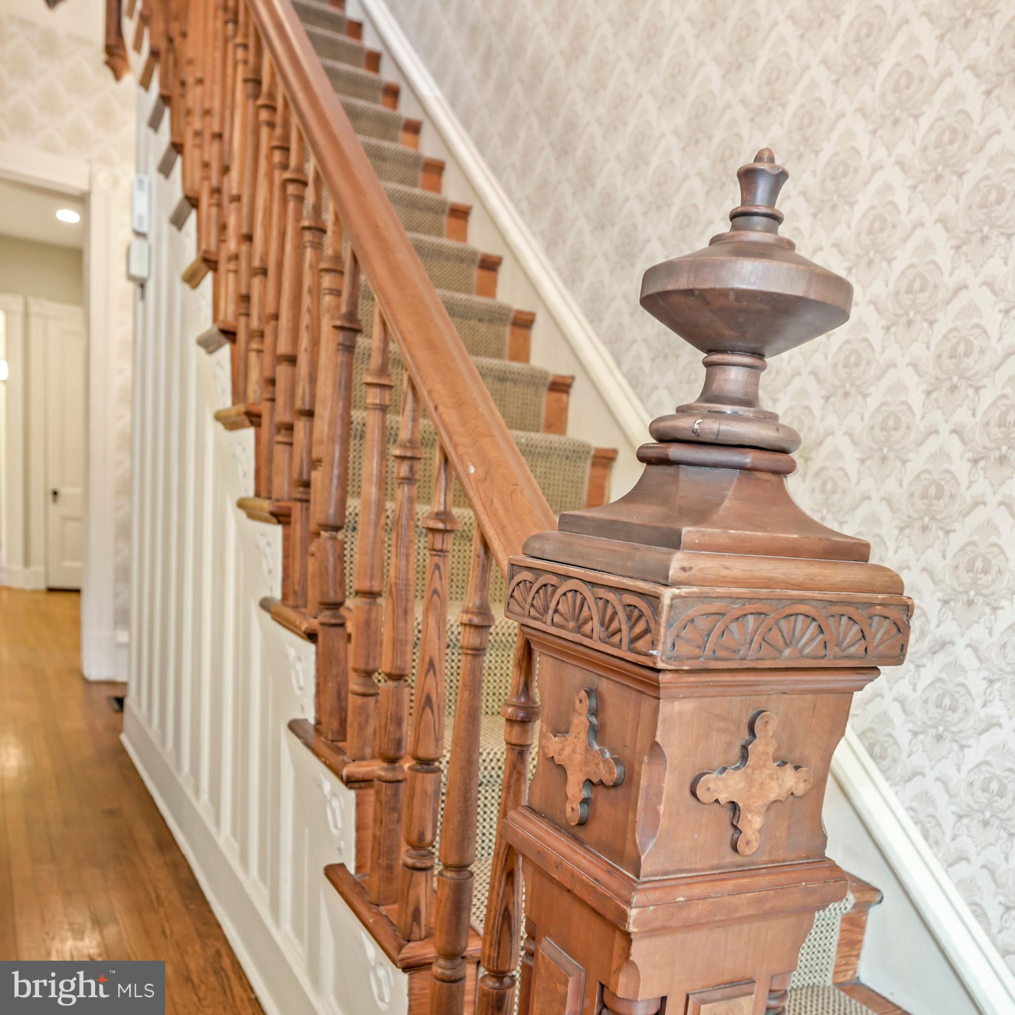314 A Street Southeast Washington, DC 20003 - Photo 5 of 35 Grand newel post