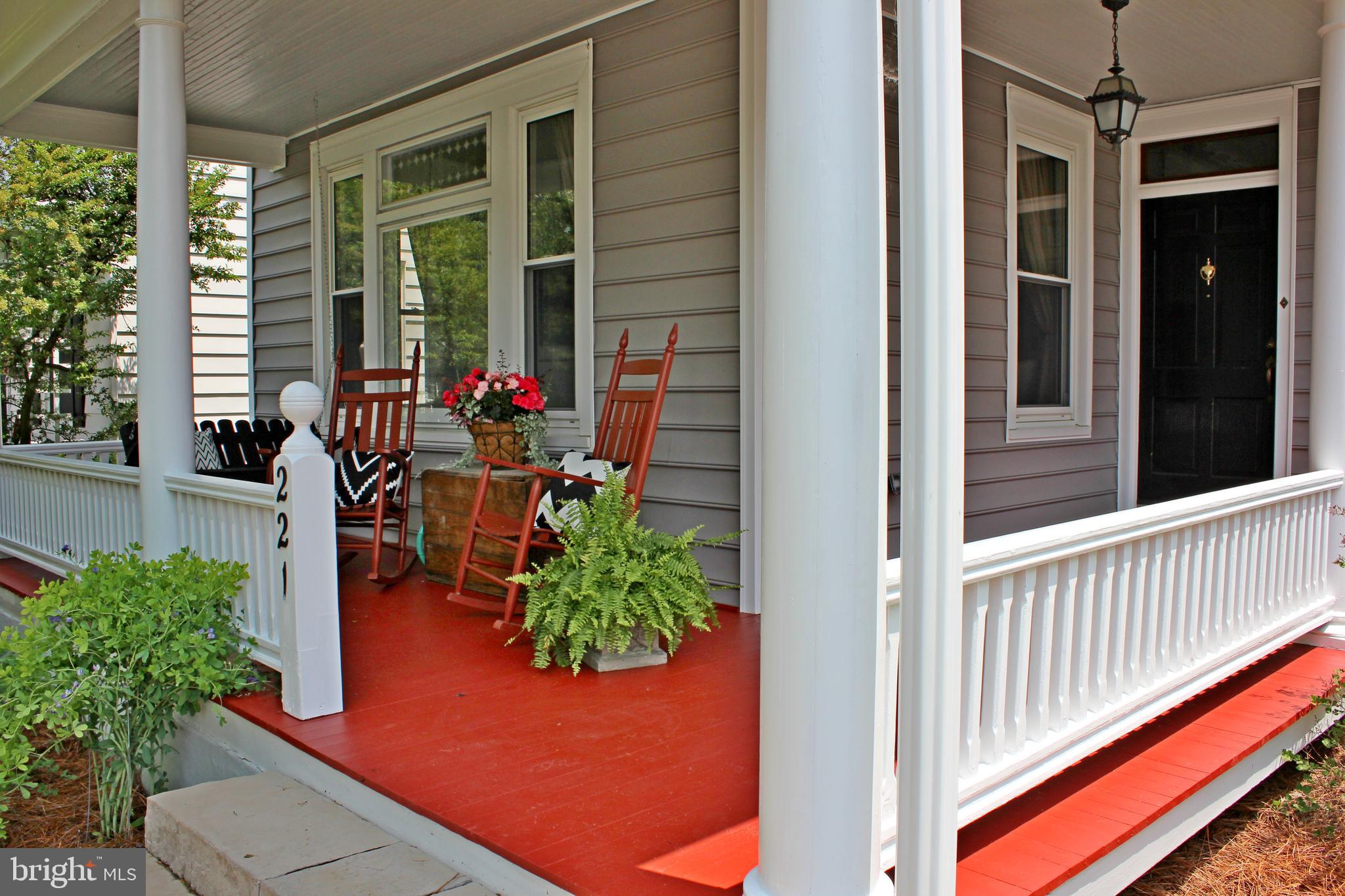 221 South Spruce Street Lititz, PA 17543 - Photo 2 of 51