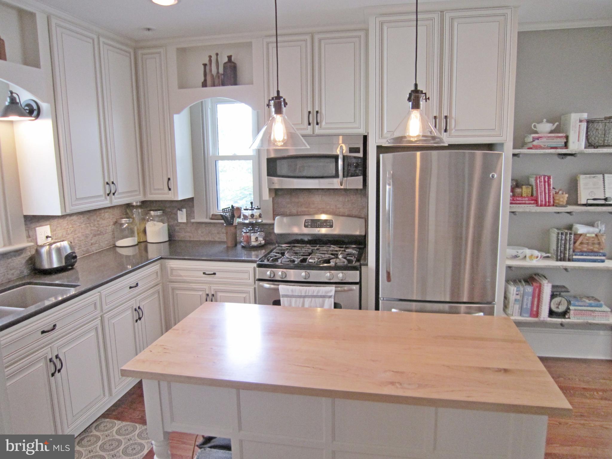221 South Spruce Street Lititz, PA 17543 - Photo 13 of 51