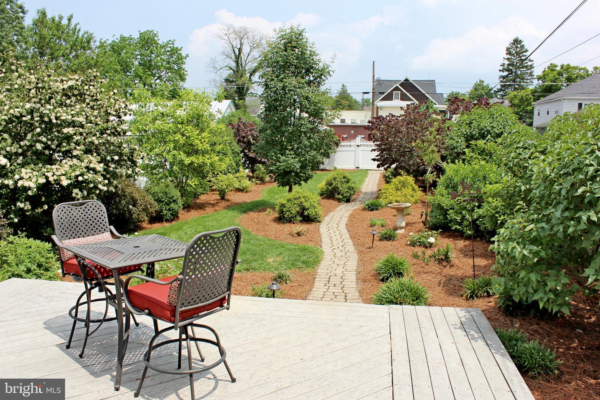221 South Spruce Street Lititz, PA 17543 - Photo 3 of 51