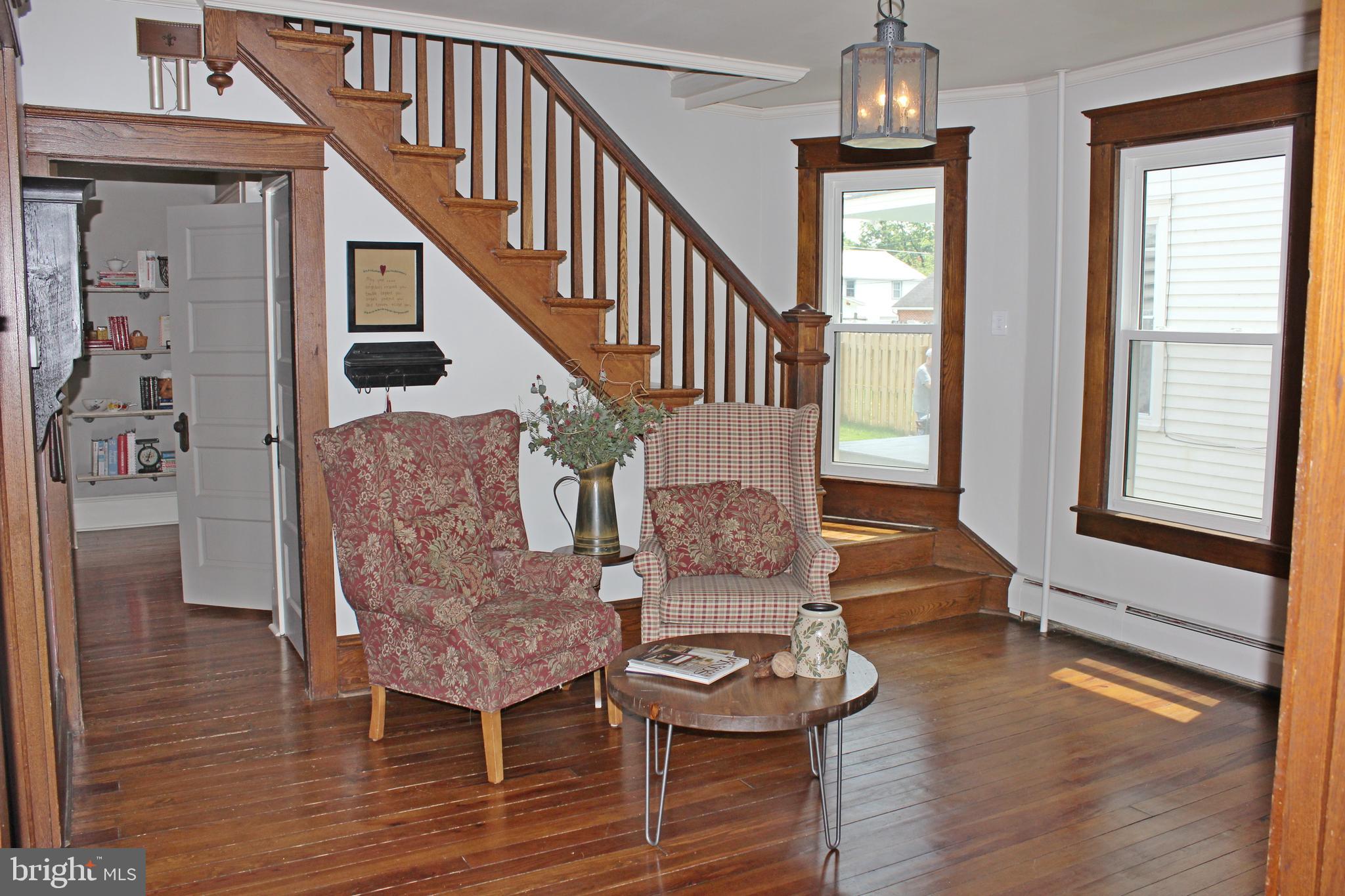 221 South Spruce Street Lititz, PA 17543 - Photo 4 of 51