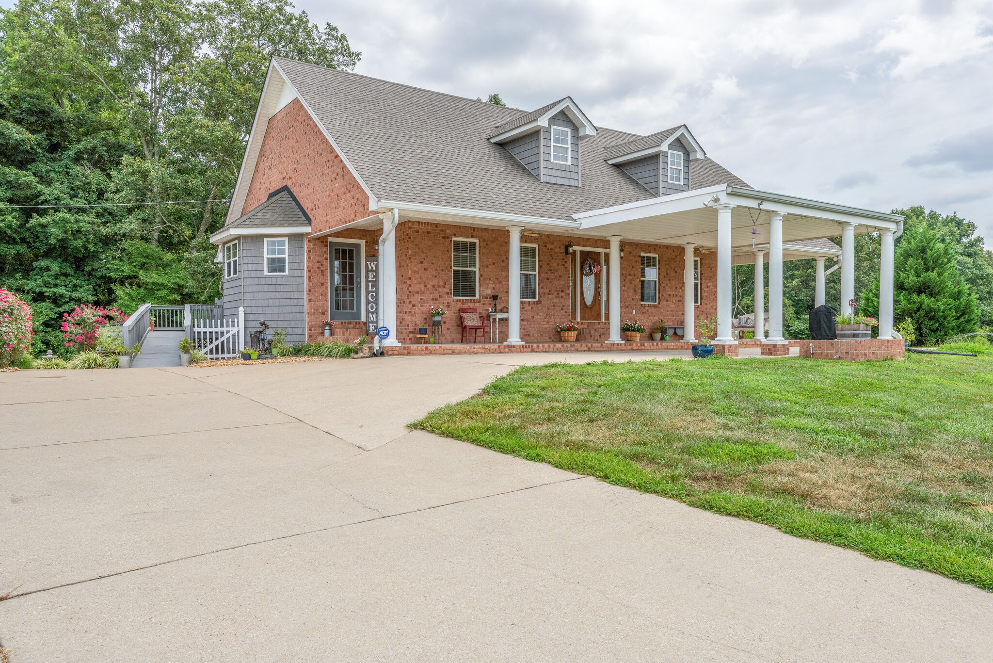 1866 Rock Church Road Charlotte, TN 37036 - Photo 2 of 46 Gallery Image 2